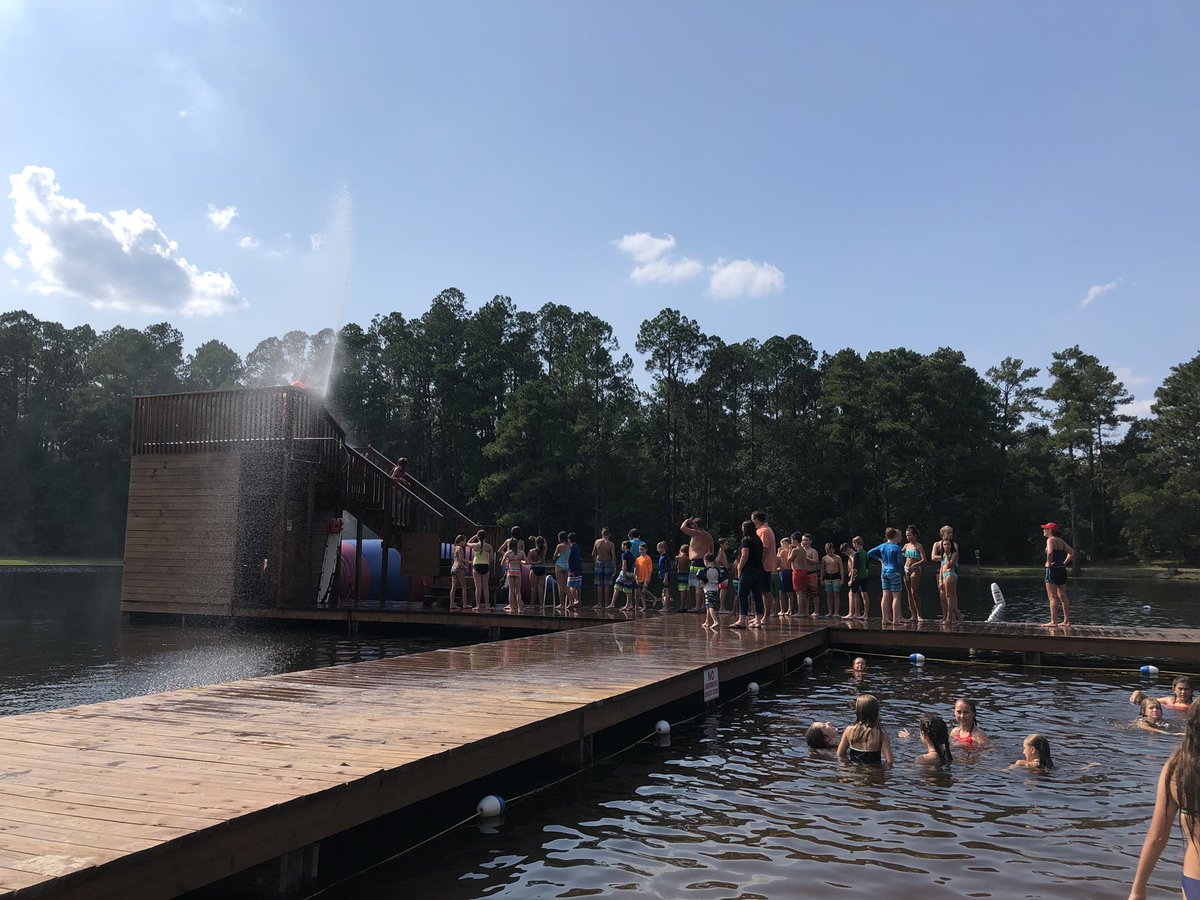 tpsacharter's tweet photo. Thank you to all who helped out to make our Back to School Family Picnic a success!  Great food, great people, and great weather. Special thanks to Tall Pines PTA and Camp Long! https://t.co/UbP7JVBoIn