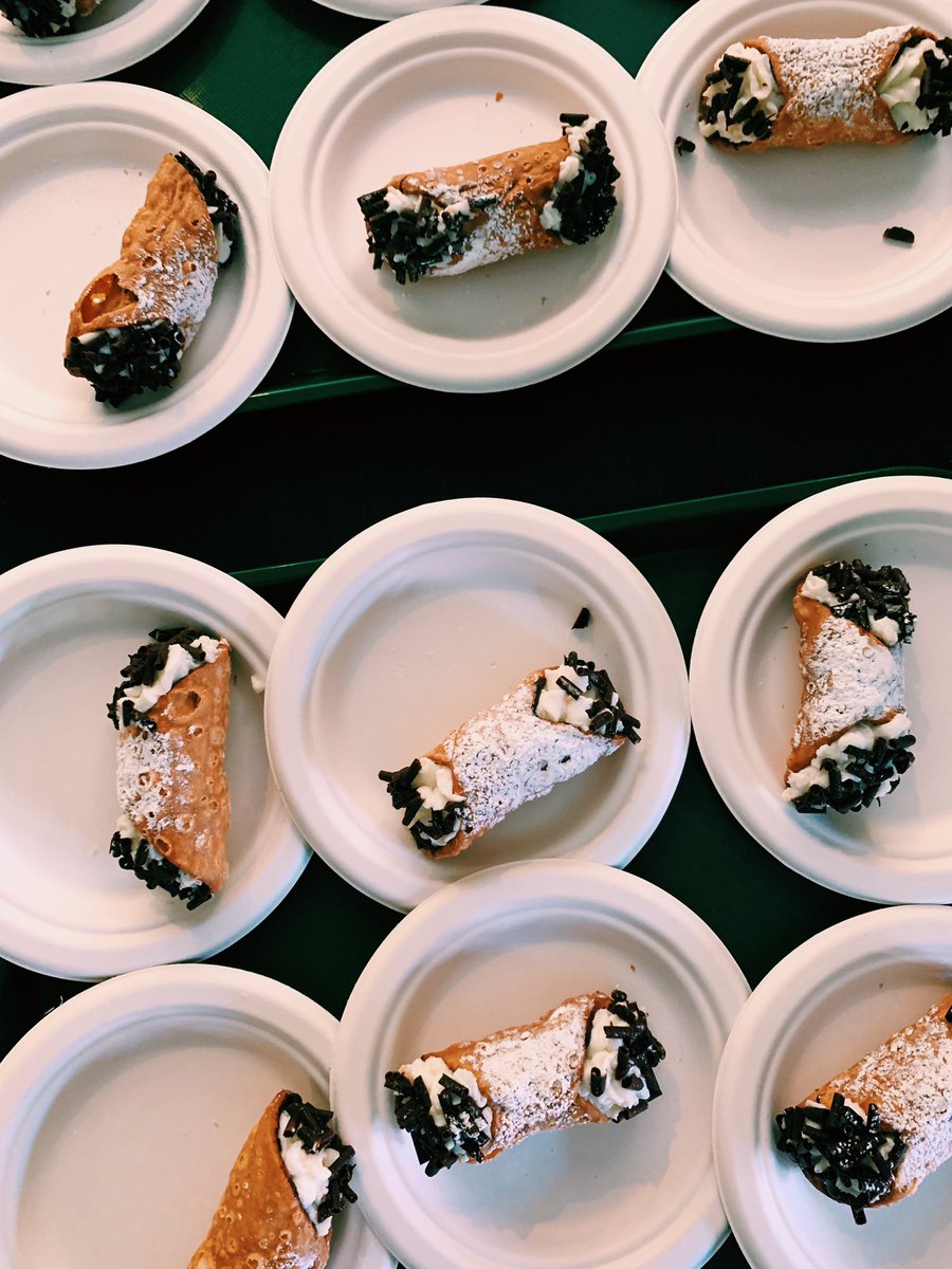 italianpavilion's tweet photo. 🇮🇹🍕🍝🍰✨
What’s better than Italian food? Fresh Italian food made for you right here at the #ItalianPavilion2019!

What’s the dish that you’re DYING to try during this year’s @Folklorama?

#folklorama #italy #italian #winnipeg #WPG #manitoba #italianfood #italianmusic #dancing https://t.co/ipKA2oTHXo