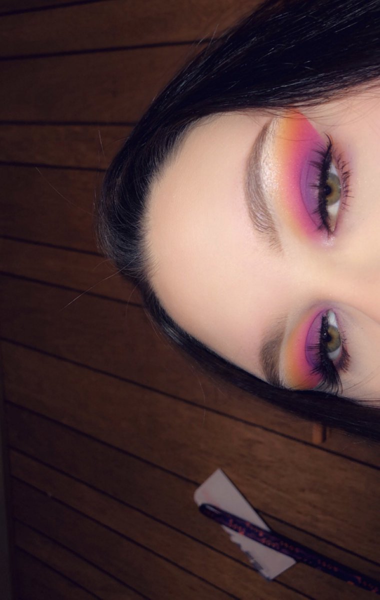 bbylonluke's tweet photo. makeup inspired by luke hemmings ♡ https://t.co/uvOwAe7XKC