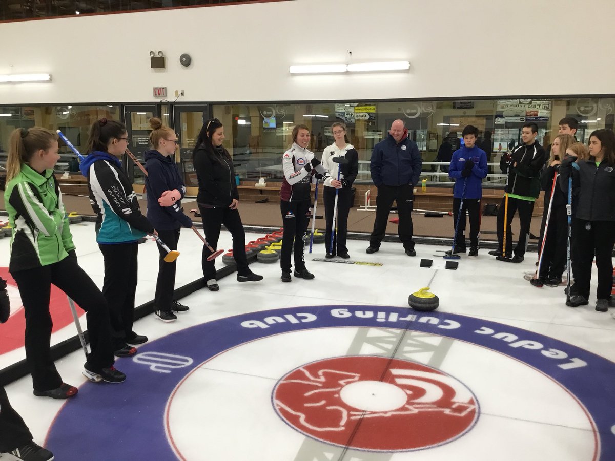 Alberta_Rocks's tweet photo. Team Laura Walker came to pay us a visit this afternoon. It was great to see former campers and instructors Nadine Scotland and Taylor McDonald. Thanks @crockerwalker @katecameron02 @taylormcd93 @nadinechyz . The campers loved you! https://t.co/Uk5t66VBWY