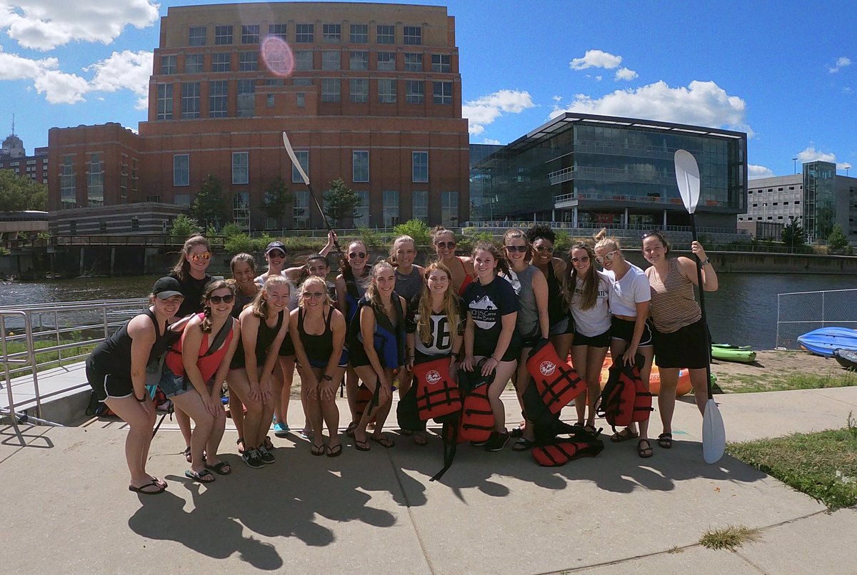 MSUSynchro's tweet photo. Summer Weekend was a SUCCESS! We are so excited to begin training with our 2019-2020 team💚 https://t.co/2yAFNPdq5R