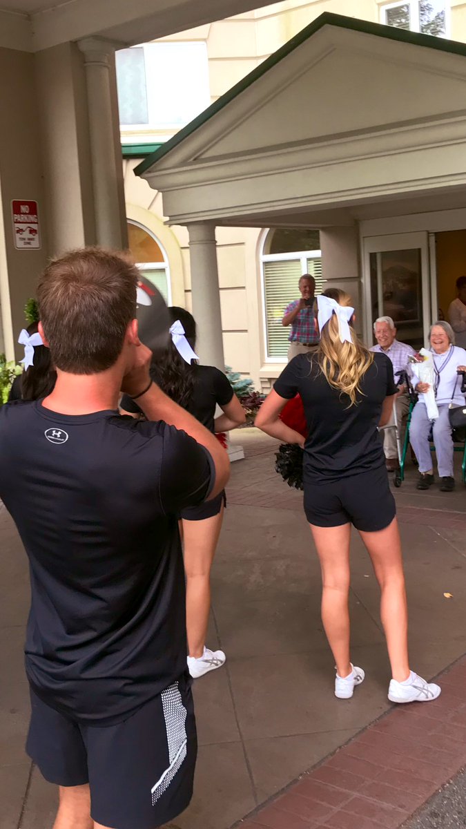 GoBearcatsCHEER's tweet photo. We love hearing stories from former UC cheerleaders especially when it’s Fred and Joyce Koehler! Thank you for sharing your special #Bearcats memories with us 📣❤️🖤📣 #relationshipgoals #67years https://t.co/3BQDOSj5sg