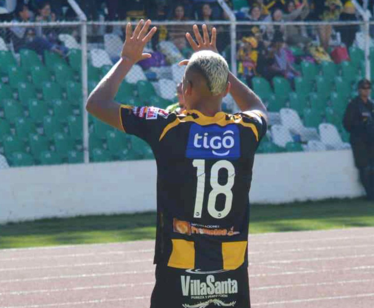 Golombianos's tweet photo. #VIDEO📺#LFBP🇧🇴 - GOL y ASISTENCIA de Jair Reinoso🇨🇴 en triunfo de #TheStrongest ▶️ https://t.co/1aPcQvv1X6 https://t.co/WxYeAknqVK