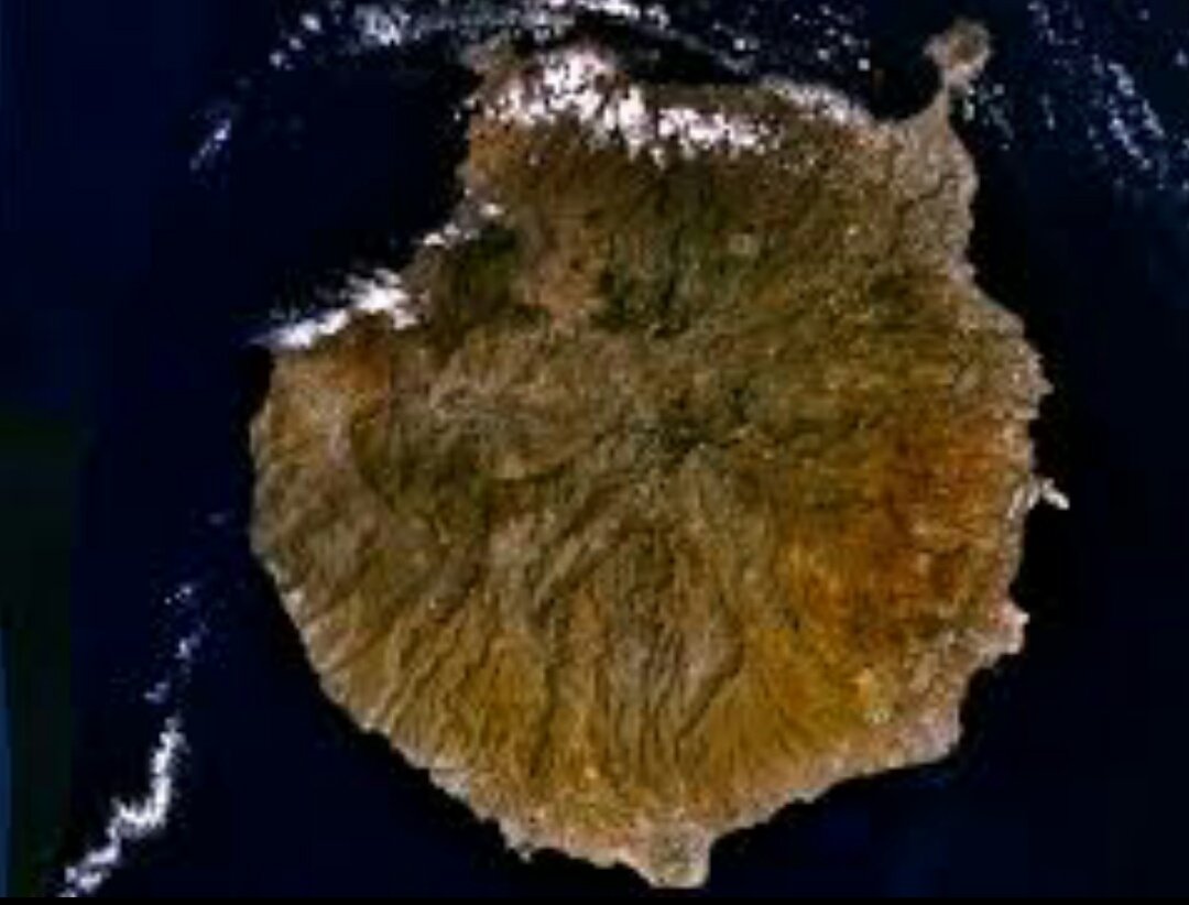 Aguanta mi isla bonita que todo pasará. #IFGranCanaria