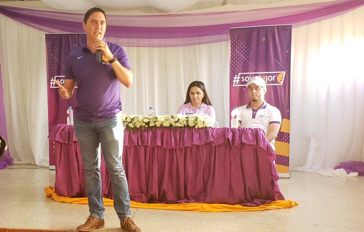 MejorManabi's tweet photo. #MEJORChone I @DanielEsTuVoz: “Este proyecto político no tiene dueño ni nunca lo tendrá. Este movimiento es de #Chone, de #Manabí, del #Ecuador”. Estas fueron las palabras de nuestro presidente @DanielEsTuVoz, en el lanzamiento de la campaña #SoyMEJOR https://t.co/kdqGUXpkDk