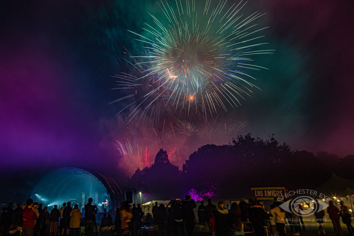 chichestereye's tweet photo. Fantastic finale to #chillifiesta @westdeangardens last night.

@Chiobserver @VSussex @SussexLifeMag @CanonUKandIE https://t.co/5sBg7fSHXY