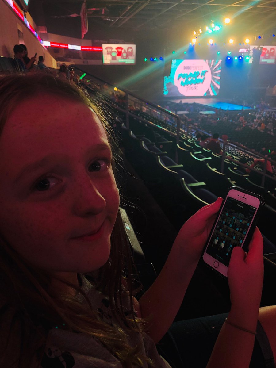 AaronCarp's tweet photo. Ready for a great show tonight! #DudePerfectTour https://t.co/lL7CrIKsOT