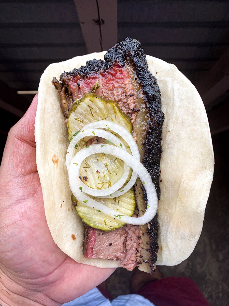 robjacoblerma's tweet photo. As good as brisket gets. @2m_smokehouse #SanAntonio #brisket @BBQsnob @tmbbq https://t.co/8SObpAoItV