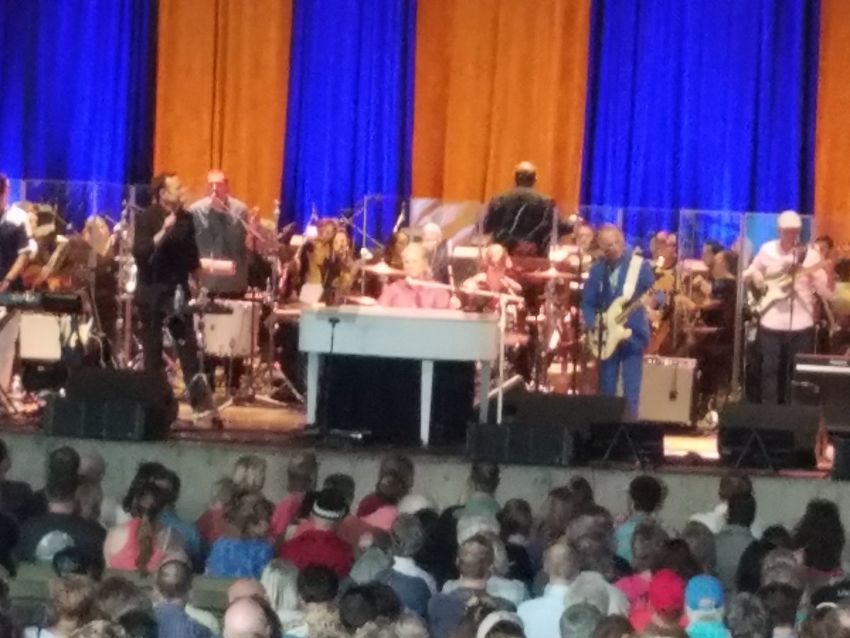 acook413's tweet photo. @brianwilson and the @CleveOrchestra  beautiful night! https://t.co/vpMvXmxu9g