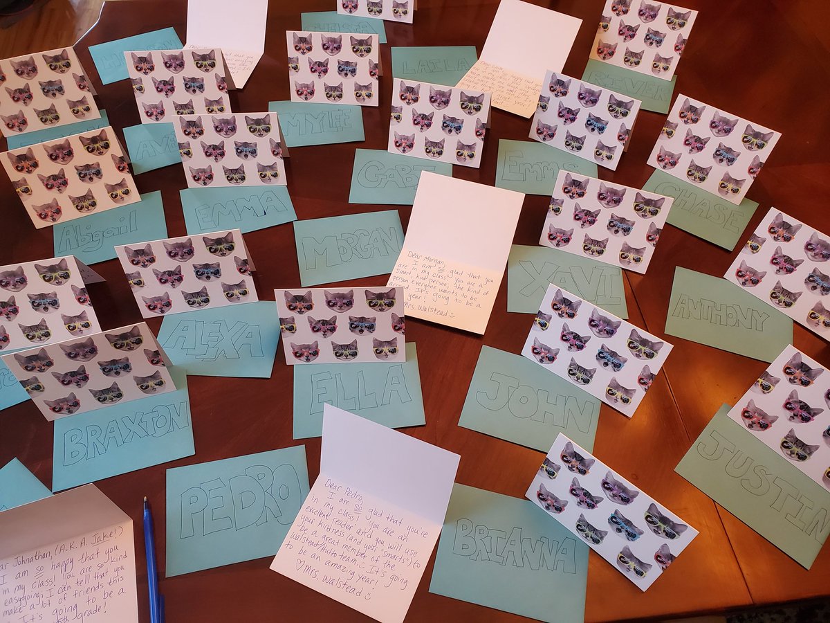 sarah_walstead's tweet photo. @PrincipalDrK My principal handwrites a note to EVERY staff member welcoming us back from summer vacation. I was inspired to spread the happiness and wrote a note to each of my students letting them know how happy I am that they're in my class! #happtatbsi #bsieaglepride https://t.co/FVpTm5aBTX