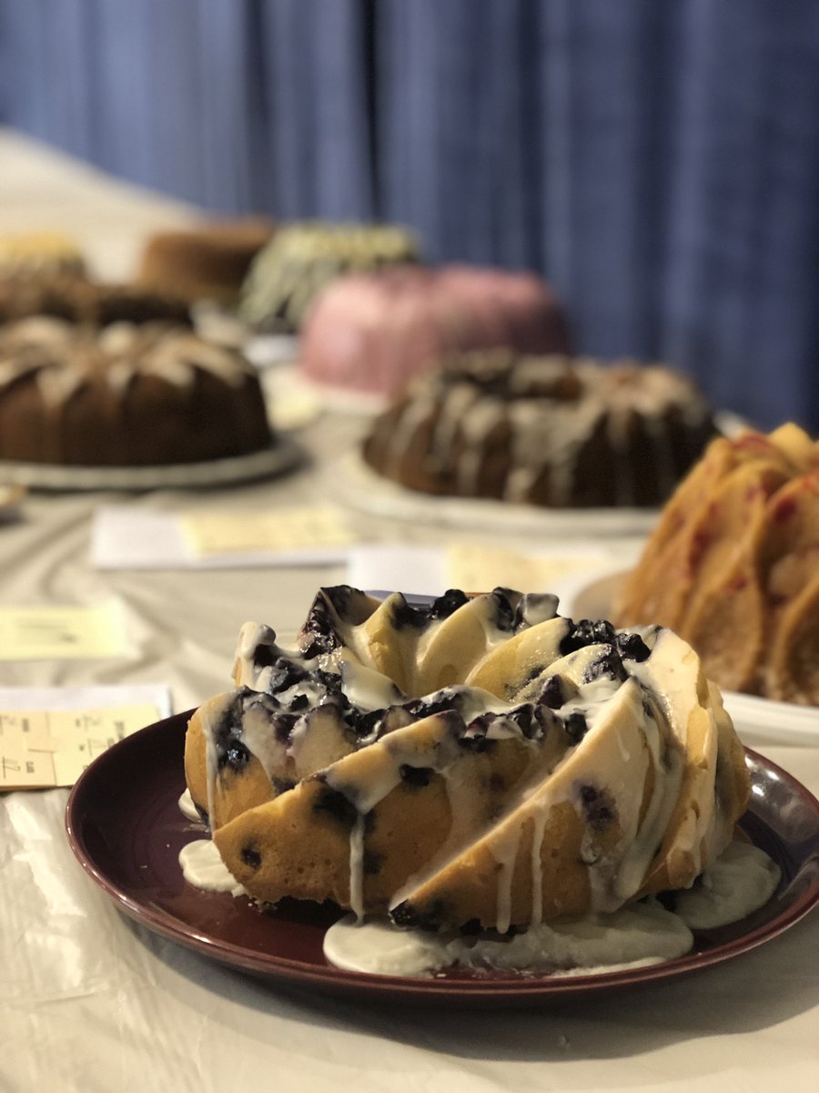 mk_lip's tweet photo. Cooks’ Emporium was asked to be a guest judge for the #Nordicware Bundt divisions at the #IowaStateFair which means that’s ME judging. So many great entries! In addition to eating all ~14 Bundt entries across 3 divisions, I also ate fair food... #wow #SundayFunday #upasize https://t.co/jmDvKza0xs
