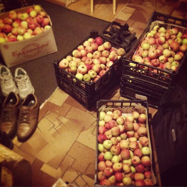 AlexFG's tweet image. С дачи яблочки приехали ift.tt/2Md3X4O