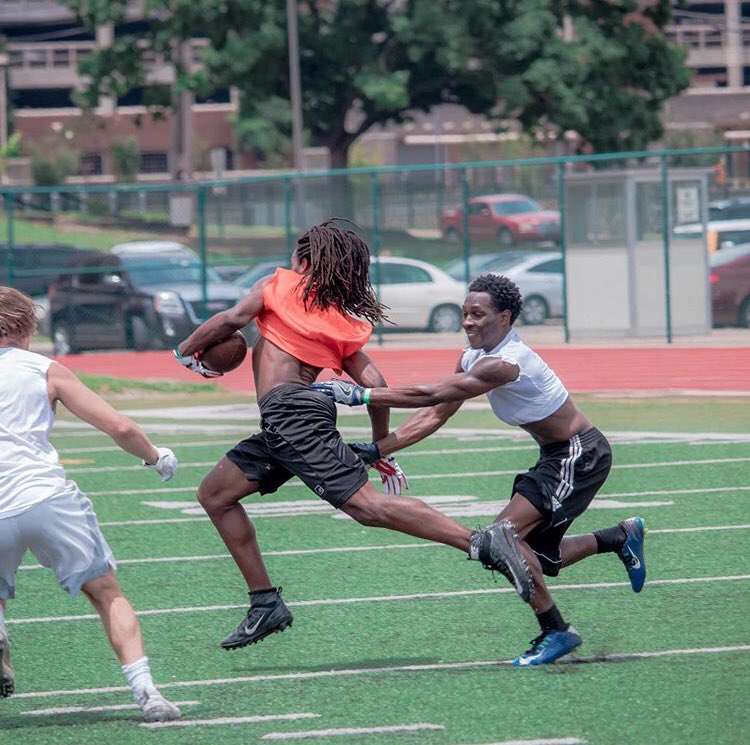 McleanDelvonte's tweet photo. 7v7 started me off🏈 https://t.co/DwpdKKJL1T