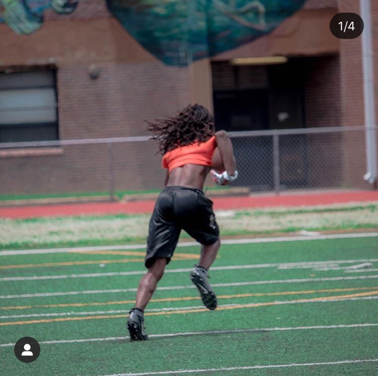 McleanDelvonte's tweet photo. 7v7 started me off🏈 https://t.co/DwpdKKJL1T