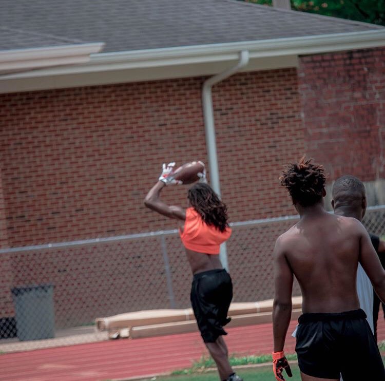 McleanDelvonte's tweet photo. 7v7 started me off🏈 https://t.co/DwpdKKJL1T