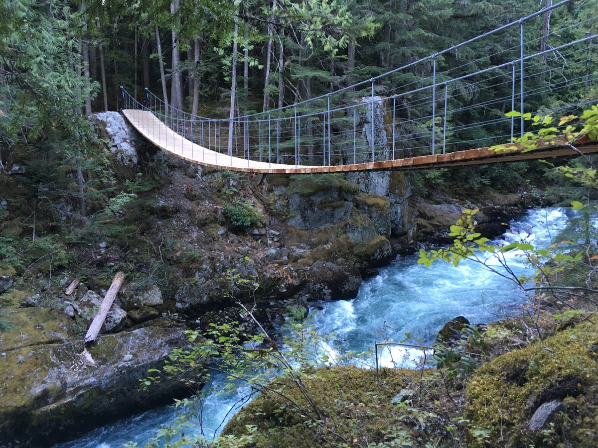 ListelWhistler's tweet photo. Looking for a unique Whistler experience? Try the Train Wreck hike.

In 1956, a train derailed and since then, the scattered railway boxcars have acted as a canvas for local artists. The hike is accessible and only takes an hour round trip.

#ListelLiving #InTheHeartOfItAll https://t.co/WnPLHk8CD7