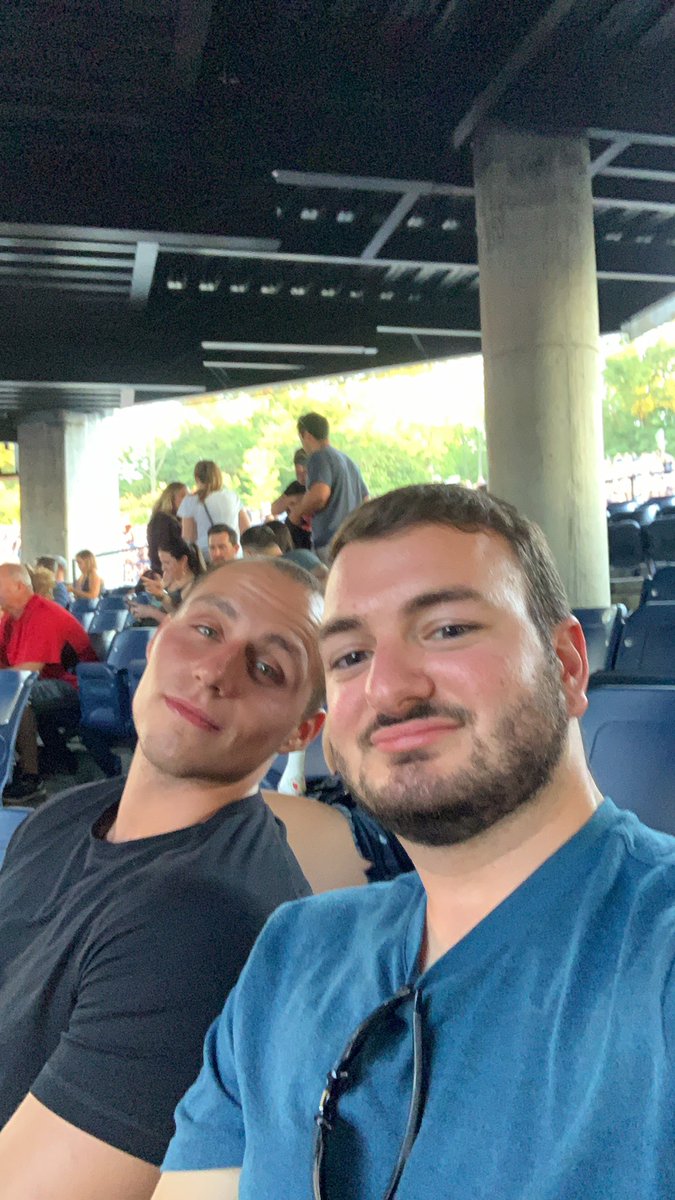 inJustFox's tweet photo. Long way from Freshmen dorms at Marshall University! #StapletonMPP @ChrisStapleton #GoHerd https://t.co/aVeWA4Lu5c