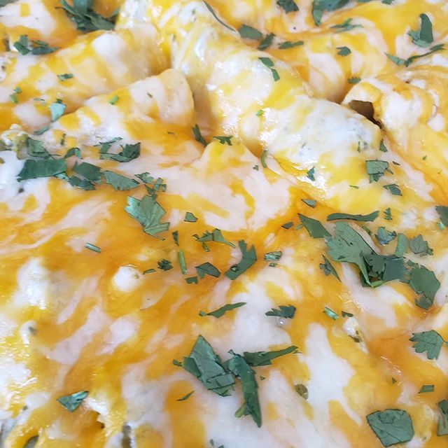 TOWGrill's tweet photo. Roasted tomatillo and jalapeno  chicken enchiladas... lunch is already packed
#sundaydinner https://t.co/qfciYZxMZf https://t.co/d5N5o32r4i