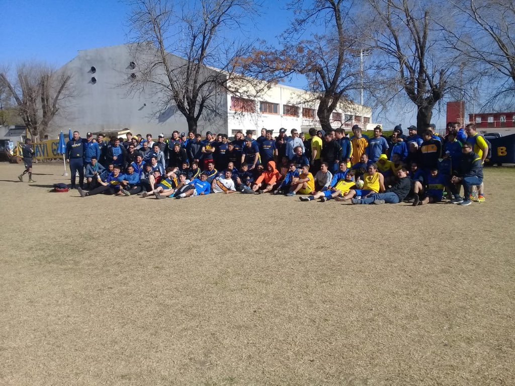 diegoromera's tweet photo. Fin de semana Xeneize 🇸🇪. Otra #CopaSocios realizada por la secretaria de futbol de @Interiordeboca en Lincoln, con la participación de 12 peñas de la región. Muchas gracias a todos!!
🏆🥇 @Vediadeboca 
🥈 @XeneizeTL 
🥉 Lincoln https://t.co/eJwI5xLscW