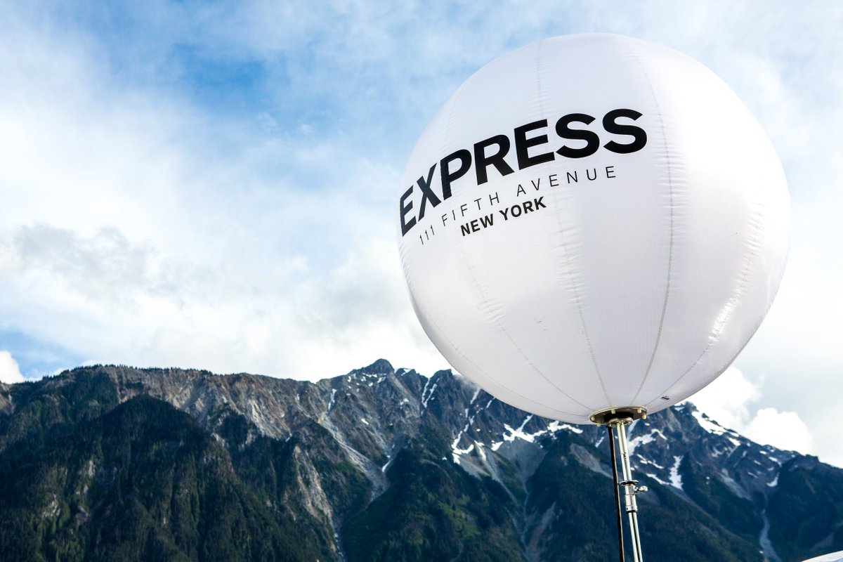 Up, up, and away! 🎈

This client activation at the Pemberton Music Festival was poppin'. 
We created this custom retrofitted airstream for Express, complete with a pop-up retail element for visitors to shop festival wear! 
#midfieldco #agencylife
