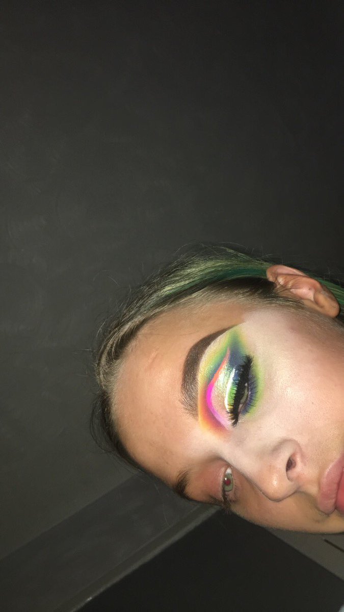 tkmakeup1's tweet photo. @LashesByLucy1 ❤️❤️ https://t.co/ixnQnbXjcv