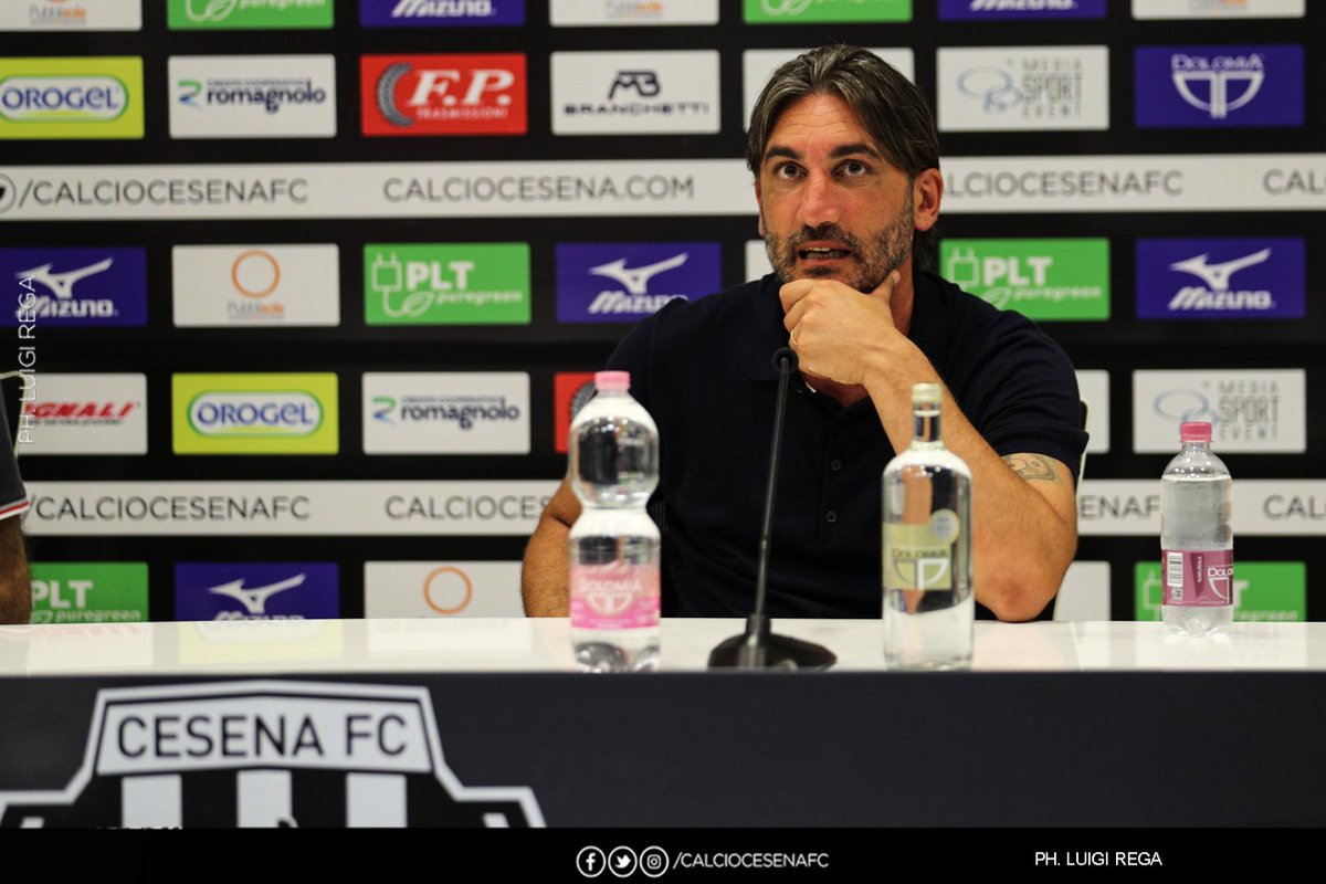 calciocesenafc's tweet photo. 🗣️“Vincere queste gare aiuta a prendere coraggio e fiducia nei propri mezzi"
🎙️Mister #Modesto 
✍️conferenza stampa post #CesVis 3-1
➡️ https://t.co/Rm0A11yv1O

#CesVis #CoppaItaliaSerieC #LegaPro https://t.co/WaBRMyjITm