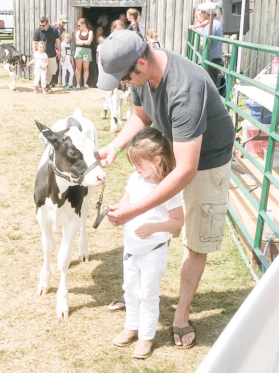 mrsmmaitland's tweet photo. Today I am thankful for community, littles sharing ice cream &amp; friends who lend beautifully turned out calves. Looking forward to the days of 4H where our littles will learn ALL the virtues. Two more years till cloverbuds! #farmkid #localfair #happinessiswithcows #ourfriendsrock https://t.co/f8iA9KKYHx