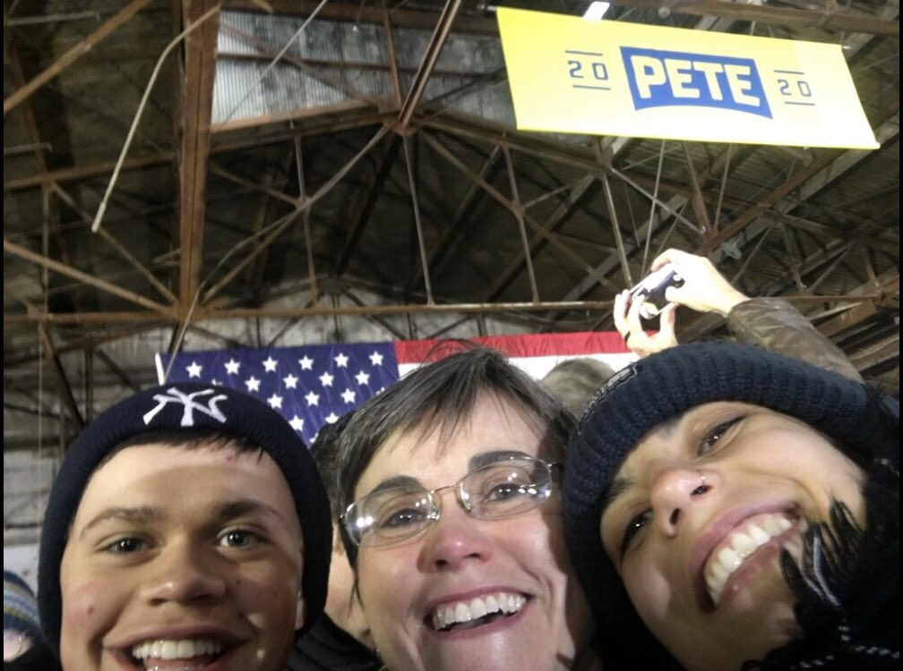 Sheila for Pete 🐝 🐝💙💛🐉 tweet media
