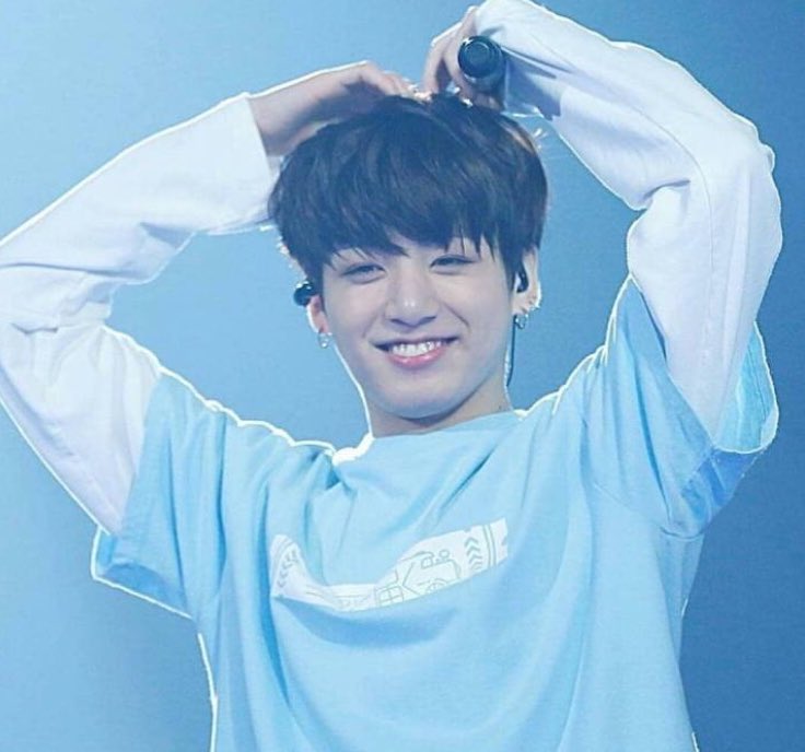 moonchild_011's tweet photo. @misttralton Bts just went on break so we should be the bored ones but I guess we actually have lives...maybe you should get one to and leave them alone you look desperate and it’s just sad to watch!!! 😢😢🤭I hope y’all grow up one day I Purple you☺️💜 #btslegend #BTSRESTPARTY #btsbeautiful https://t.co/3SwAZ3Nshc