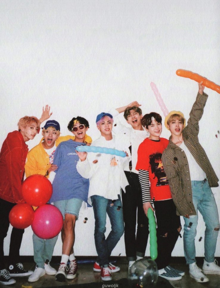 moonchild_011's tweet photo. @misttralton Bts just went on break so we should be the bored ones but I guess we actually have lives...maybe you should get one to and leave them alone you look desperate and it’s just sad to watch!!! 😢😢🤭I hope y’all grow up one day I Purple you☺️💜 #btslegend #BTSRESTPARTY #btsbeautiful https://t.co/3SwAZ3Nshc