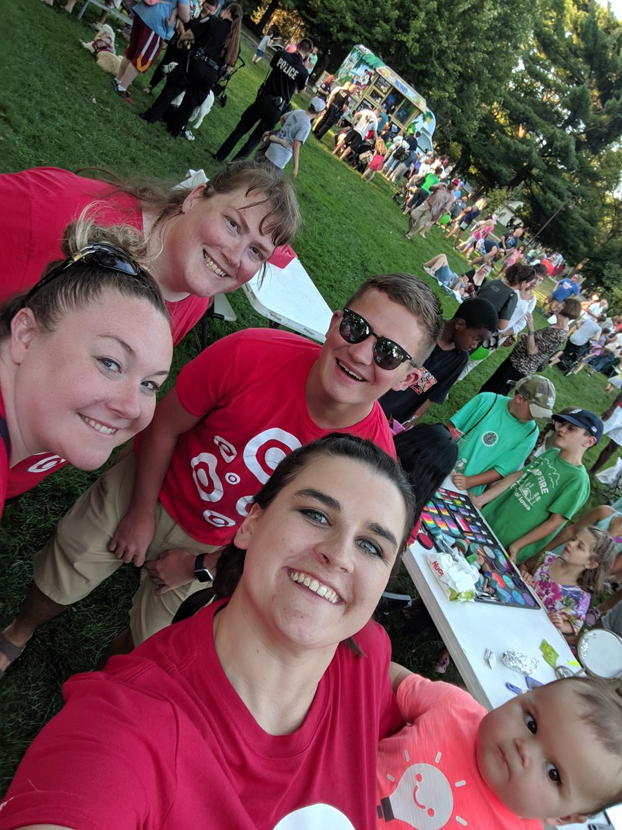 CeexBee27's tweet photo. 1170 had a GREAT night at #NationalNightOut2019 Beauty Consultant Joy spent the night Face painting kids in the Ames Community!!  Thank you #AmesPD for hosting such an awesome event! https://t.co/57ZERAOo8g