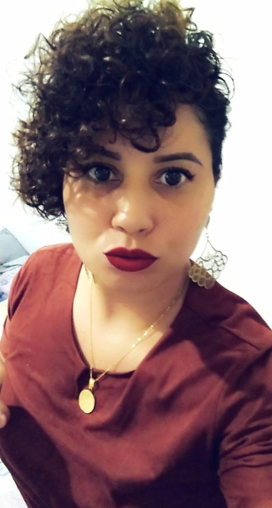 JackySCCP's tweet photo. Seja como flor, floresça. 🌻 

#TransiçãoCapilar #todecacho #Cacheia #Cacheada https://t.co/KaDGsnRxvx