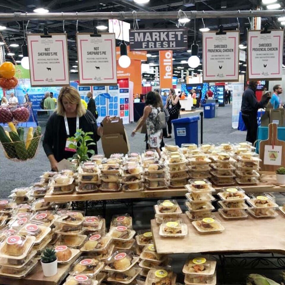 cbusconventions's tweet photo. Shout out to our exclusive caterer, @gccc_chef w/ @LevyRestaurants, for bringing their #CravingsAndInnovation to life for @asaeannual. #ASAE19 #CBusConventions  

📸: Rhonda Snyder https://t.co/IttkpHK6Wv