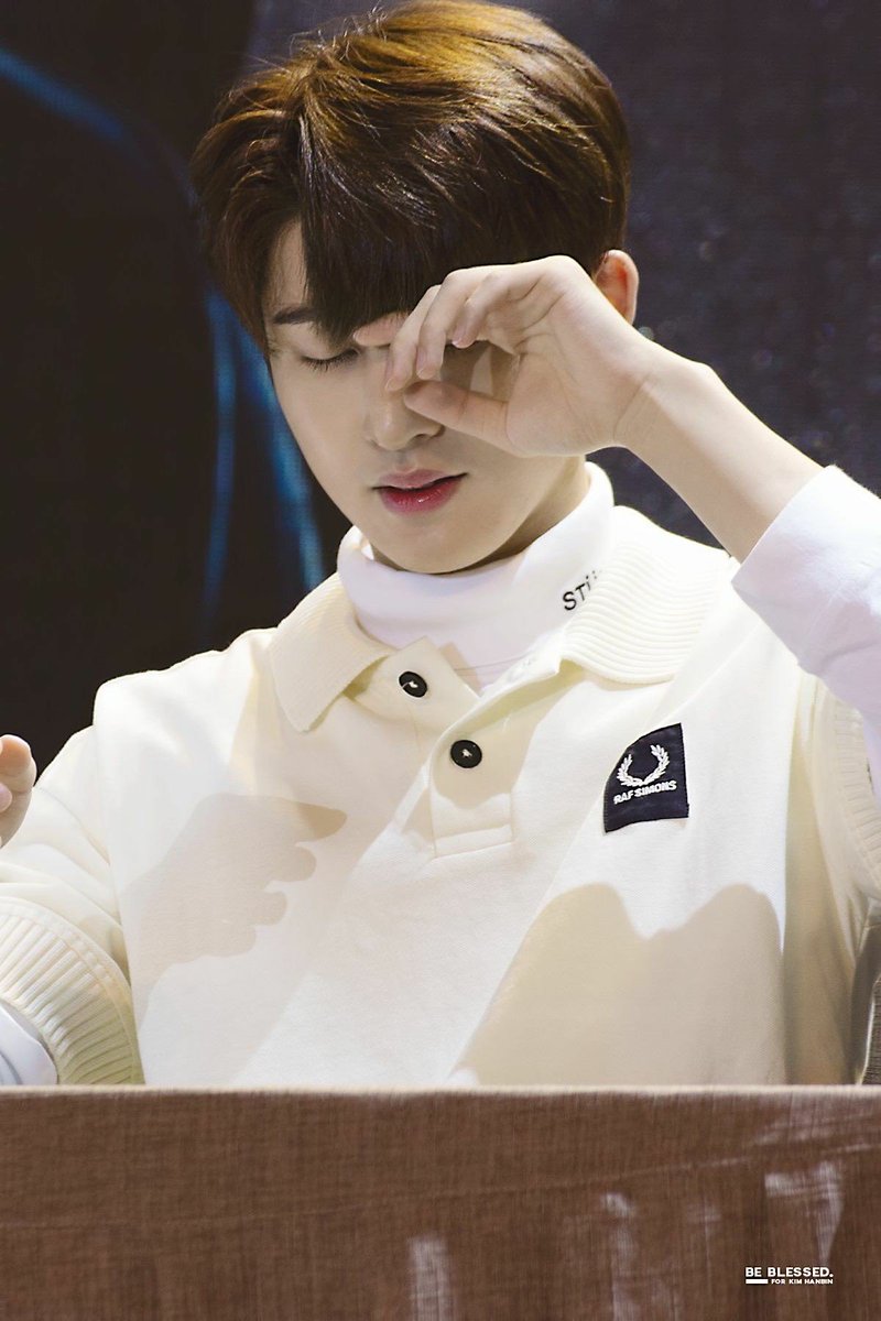 131KONICoy's tweet photo. "If I can’t reminisce you as my everything
Just remain as a piece that can’t be forgotten"
~Don't Forget by iKON
#DontForgetHanbin please ♡
#LoveYou_131
#iKONJapanTour2019_KobeD4 https://t.co/QJq8tB6iNN