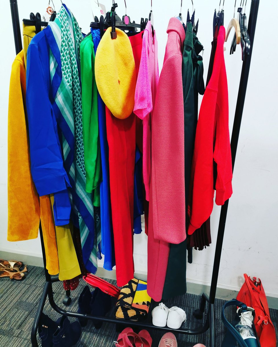 sonjamohlich's tweet image. Are you ready this morning for #colourblocking on @IrelandAMVMTV from @Whitewater_SC #fashion #style 😎