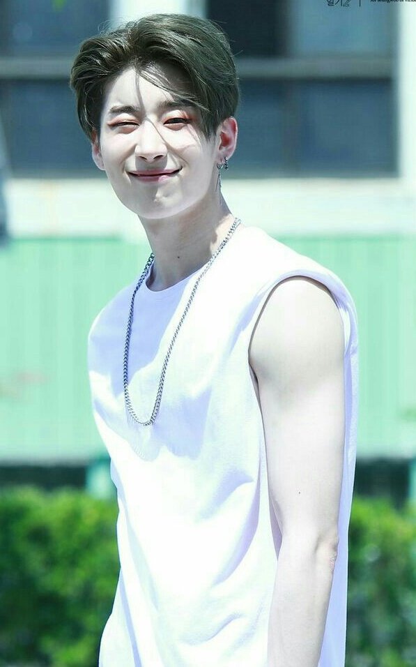 bam130143's tweet photo. แก๊ง3เดือน

นำทีมโดย
1.ตันซิ่ว - เดือนปี3 มนุษย์อิ้ง

2.กั้ง - เดือนปี3 วิศวะโยธา

3.อู๋ - เดือนปี3 สถาปัตย์

และทั้ง3คนเป็นรูมเมทกัน...

ปล.ไม่ชงคู่ชิปจะชงทรีเฟรนและมีความจังไรสูง https://t.co/TjWUxKomZs