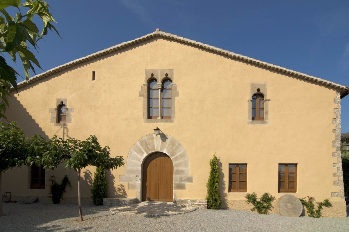 De la DO + petita de #Catalunya i de la més propera a #Barcelona arriba <a href="/bouquetdalella/">Bouquet d'Alella</a> amb segell #DOAlella.
El seu lema "Viu la tradició, experimenta la innovació" treballen 13 has de + de 25 anys en sauló i en ecològic. #sentitsbarcelona #bouquetdalella #culturadelvi