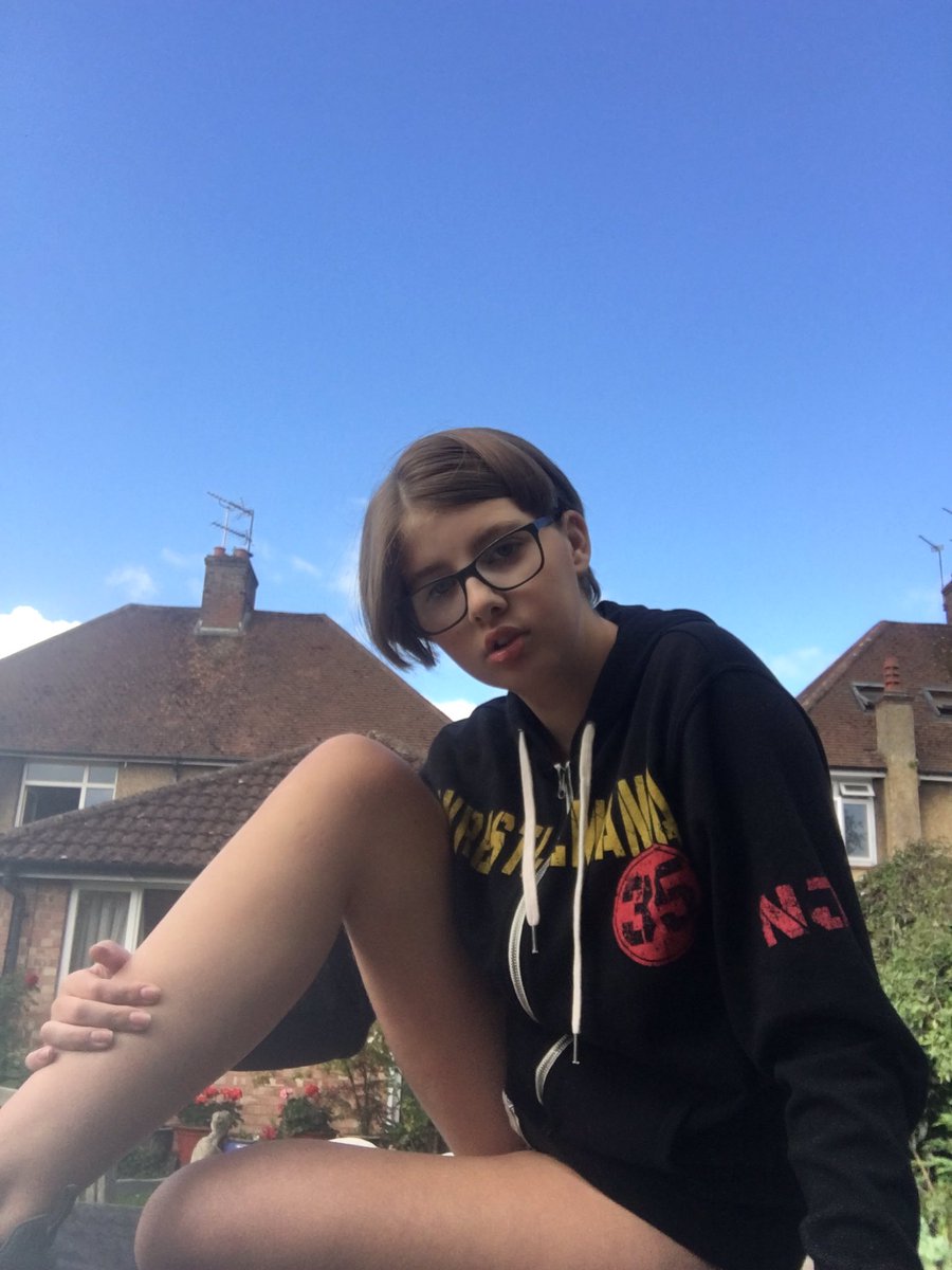 elliemmiles's tweet photo. Learning to love myself day by day it’s been a long hard mentally draining process but I’m getting there feeling more confident day by day #StanYourself @sebsrebels https://t.co/hMuOB4OUMV
