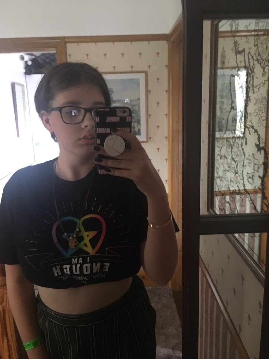 elliemmiles's tweet photo. Learning to love myself day by day it’s been a long hard mentally draining process but I’m getting there feeling more confident day by day #StanYourself @sebsrebels https://t.co/hMuOB4OUMV