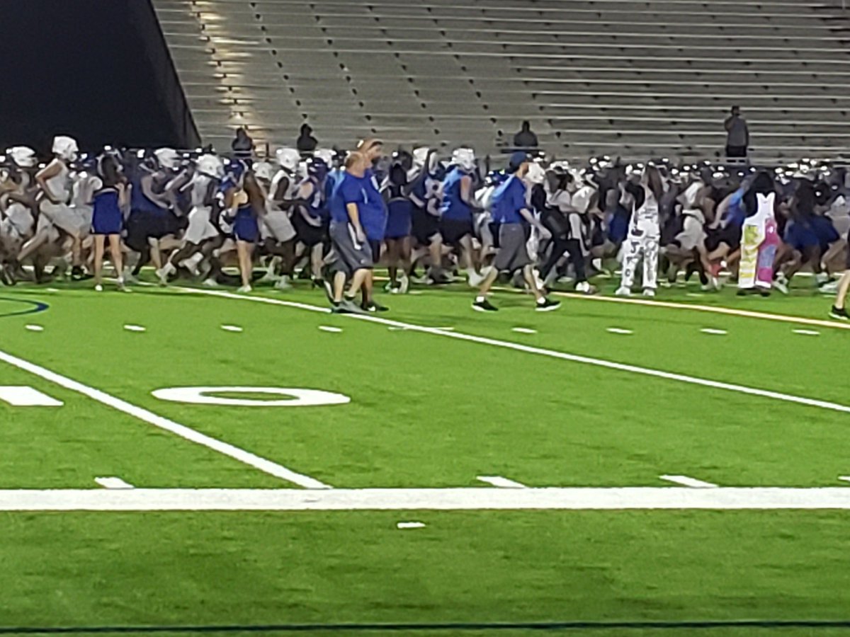 Midnight Madness! The Pioneers are looking ready for an awesome season! <a href="/boswellhs/">Boswell High School</a> #MidnightMadness #sailtosuccess