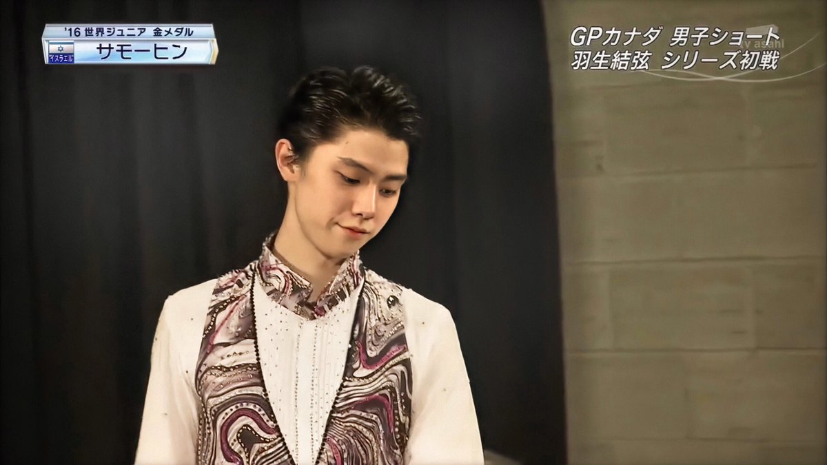 YuzuRules's tweet image. P1: me 😢knowing there won’t be LGC in the newly released 📀 (screenshot from video footage of #SC2016) P2: me secretly hoping that this actually means Yuzu will recycle LGC this upcoming season, so it would make the cut for his next DVD. 🤞🤞#YuzuruHanyu #羽生結弦