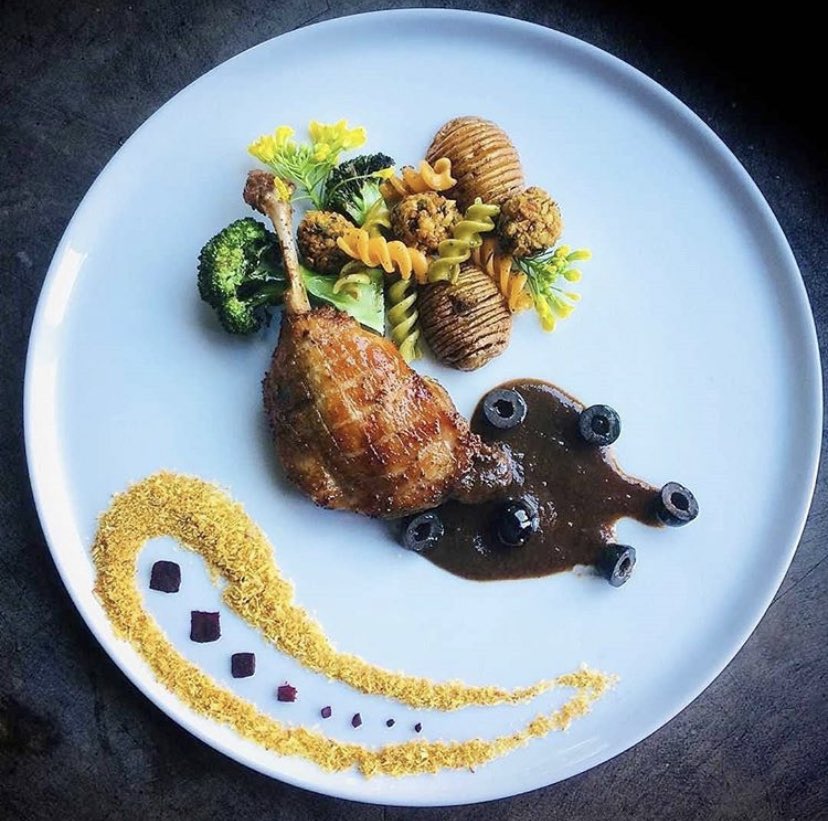 Dnt get caught by  #Uyajola99 eating bad food... Dusk Lounge and Restaurant- OPENING SOON (Centurion) #MondayMotivaton
