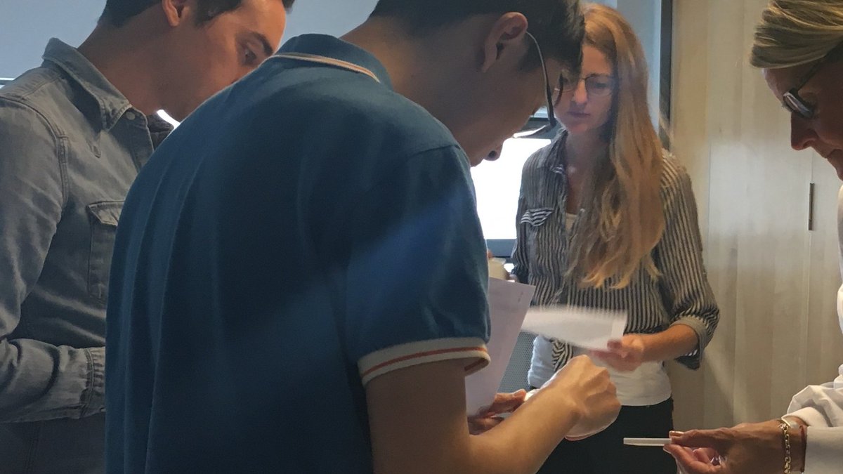 retsmedicin's tweet photo. Fascination og læring er i fokus, når studerende fra hele verden deltager i vores kursus i retsgenetik og massively parallel sequencing. Læs mere om kurset og kom og deltag næste år: https://t.co/k5FMkZEoFQ @UCPH_health @science_ku https://t.co/pAAYSSY0EL