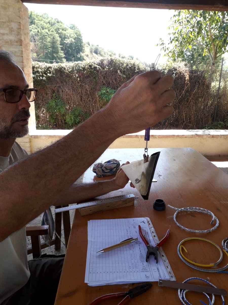Oasilavalle's tweet photo. #MonITRing al #Trasimeno: #inanellamento #scientifico degli #uccelli presso #oasilavalle si realizza da oltre 25 anni con scopi #scientifici e divulgativi; per #studiare #ecosistema del lago e per trasmettere l'importanza della #protezione e #conservazione della #biodiversita' https://t.co/XfMm4XYWl8