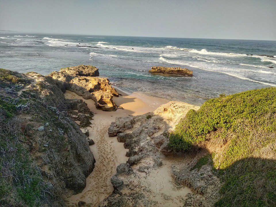 ExploreEastCape's tweet photo. Is this the barefoot capital of the Sunshine Coast? Why, yes it is! Welcome to Kenton-on-Sea...
Photo: Ellen Schwartz via Kenton-Bushmans Tourism
#EasternCape #SunshineCoastSA #TravelWeek https://t.co/QKNyKnpcYD
