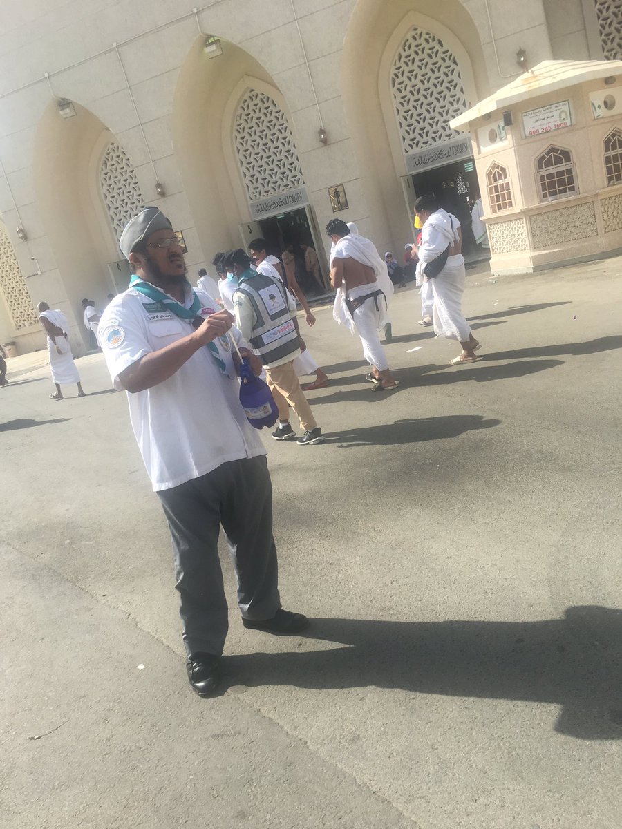 wadihaj40's tweet photo. أبناء الكشافة يرسمون لوحة إنسانية من البذل في خدمة الحجاج #الكشافه_في_الحج2
#معسكر_منى_الوادي
#معسكرات_الخدمة_العامة
#جمعية_الكشافة
#الكشافه_في_الحج1 https://t.co/opni4Fcddk