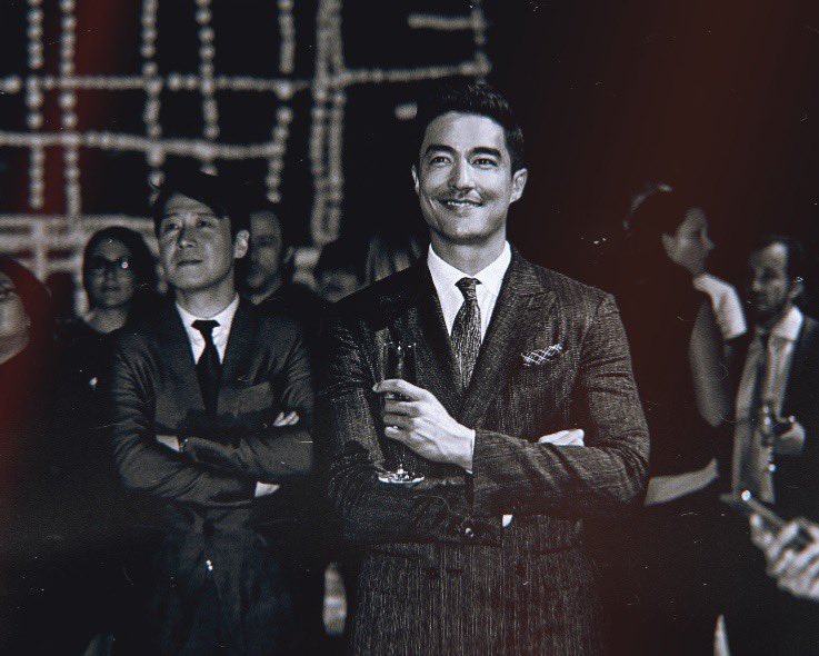 danielhenney's tweet photo. “I like large parties. They’re so intimate. At small parties there isn’t any privacy.” https://t.co/zwevlo0jcu