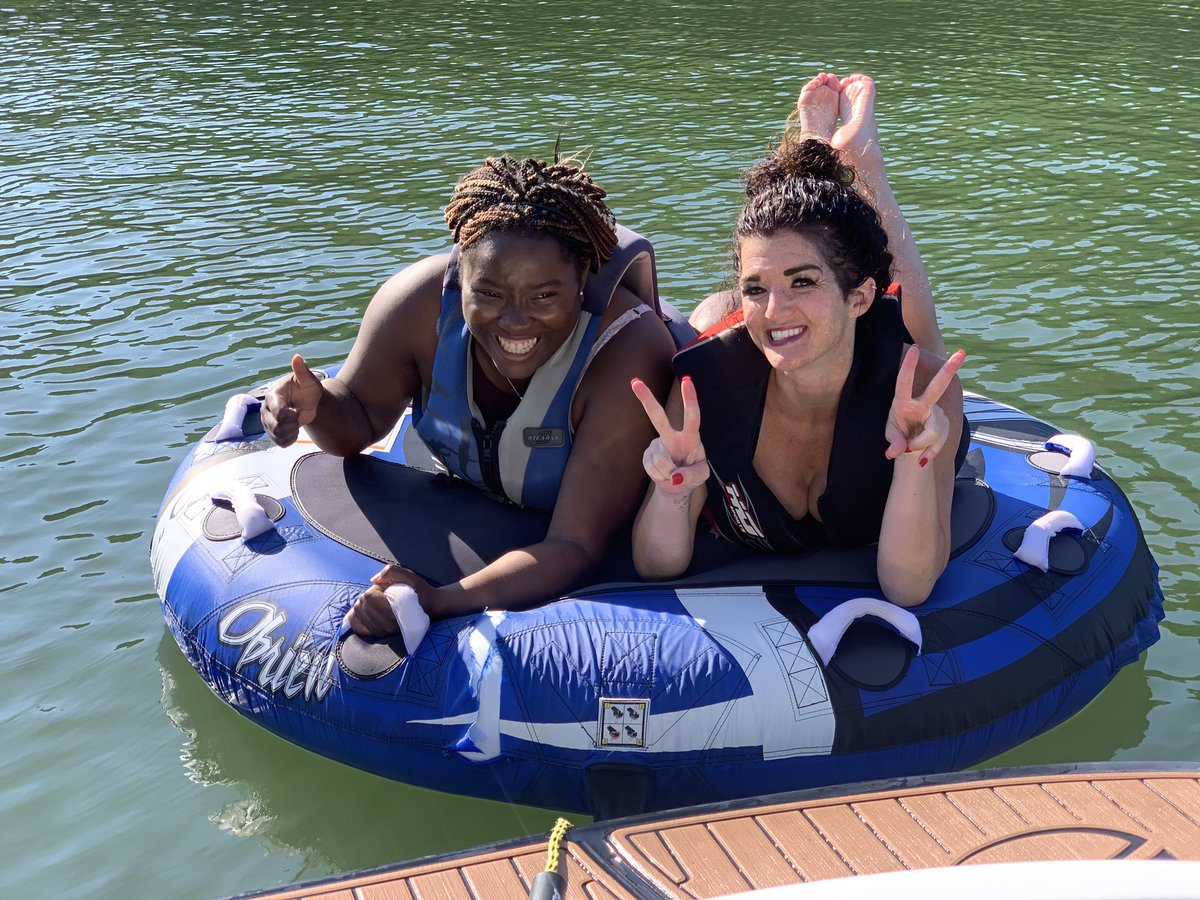andromathe's tweet photo. Tubing w/Loren#twolick# https://t.co/9I0q18iRz7