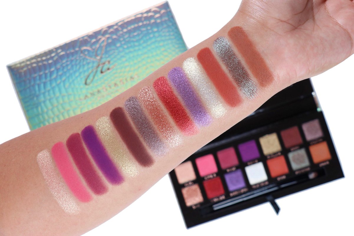 makeupbydianis's tweet photo. SWATCHES 💜 @ABHcosmetics @jackieaina Eyeshadow Palette #ABHxJackieAina #AnastasiaBeverlyHills #TheList https://t.co/Di0Q4uhJgv
