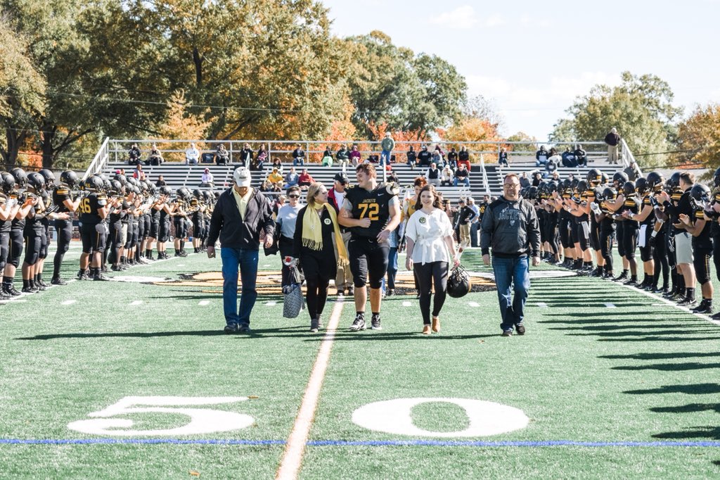 tgordonva's tweet photo. This fall will look and feel so different without you on the field, but I’m so excited for what’s to come. #GoJackets https://t.co/VGXNpAV0Qh